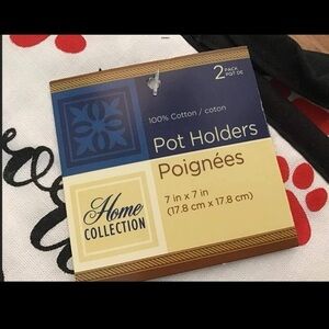 Host Pick NWT Paws  Kitchen ensemble